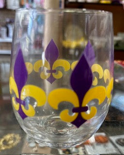 Fleur de Lis Wine Glass