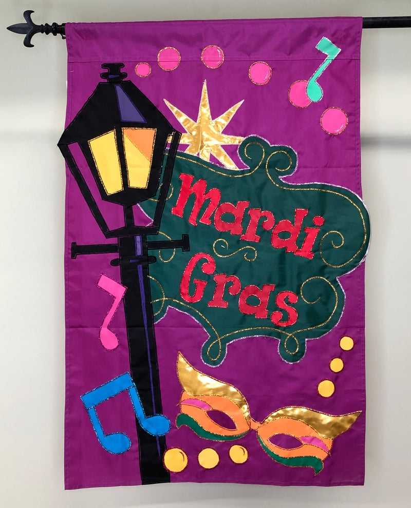 Mardi Gras Flag (lamp post)